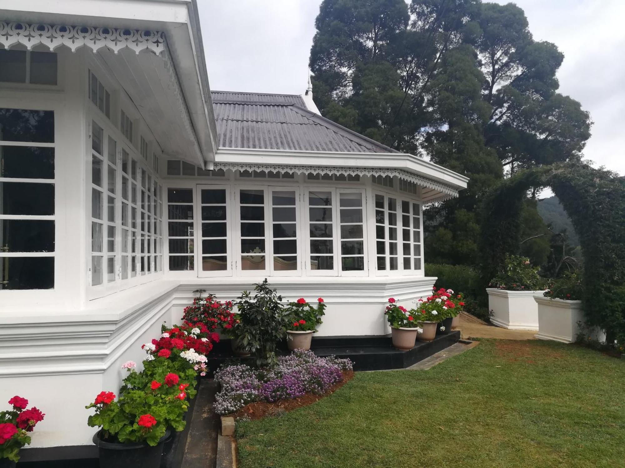 The Clovelly Bungalow นูวาราเอลิยา ภายนอก รูปภาพ